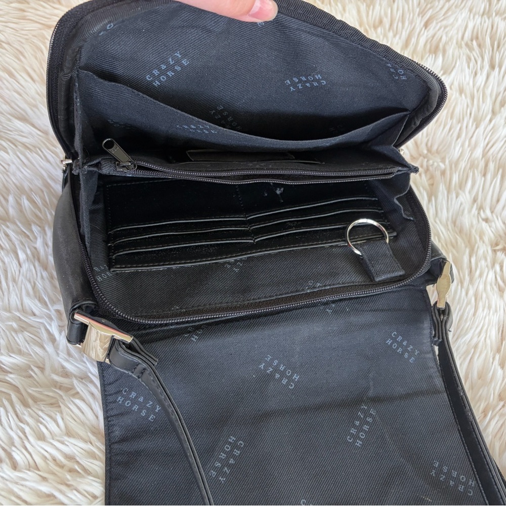 Black Leather Crossbody Bag with Matching Wallet Set - Picture 4 of 8